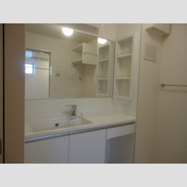 洗面所 (洗髪洗面化粧台)