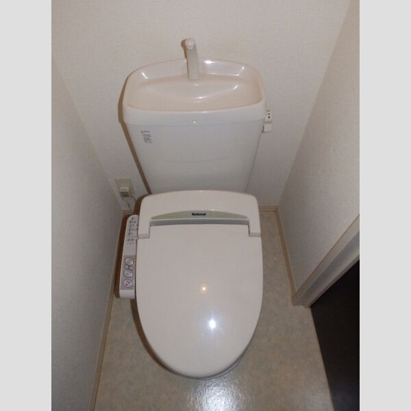 トイレ (101:温水洗浄暖房便座)