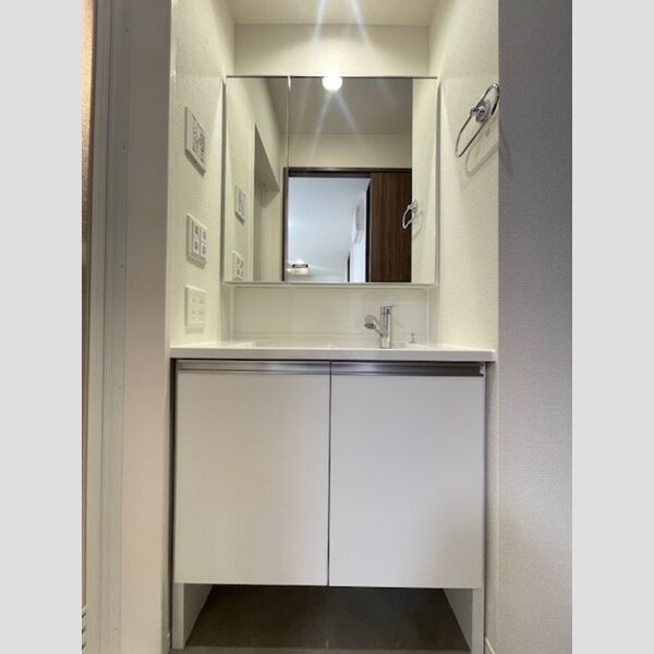 洗面所 (洗髪洗面化粧台(二面鏡))