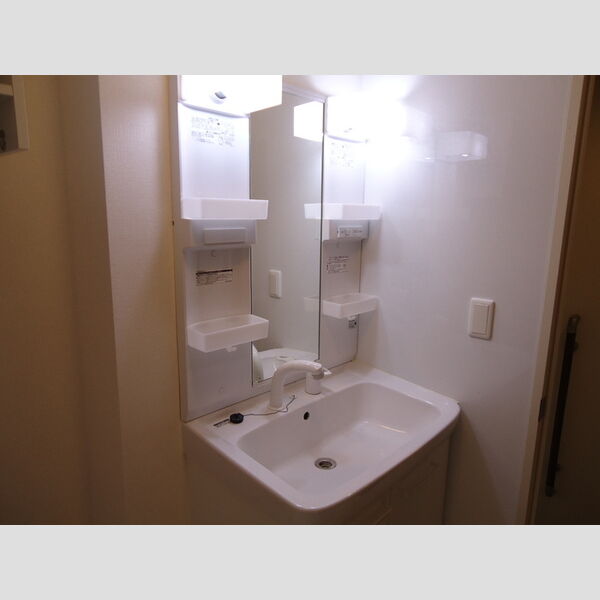 洗面所 (洗髪洗面化粧台)