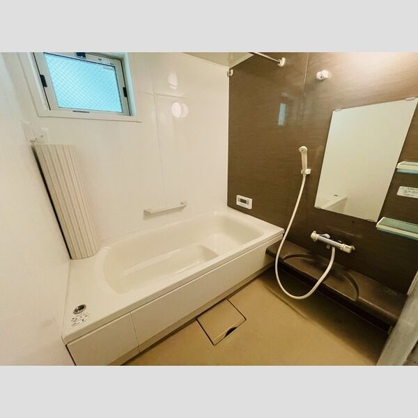 バス (浴室)