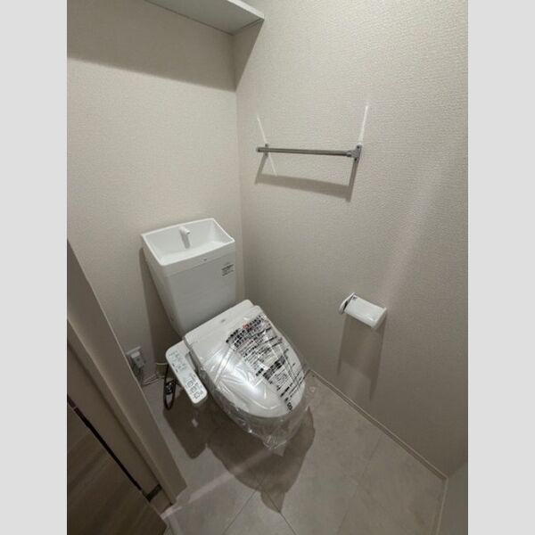 トイレ (温水洗浄便座)