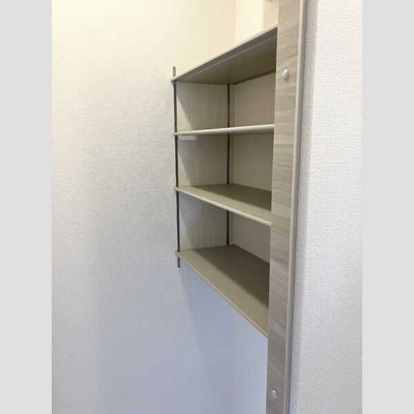 玄関 (シューズクローク)