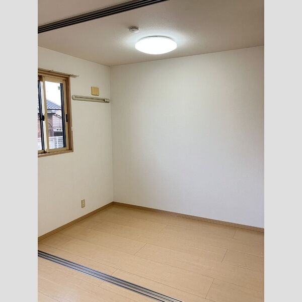 その他 (洋室)
