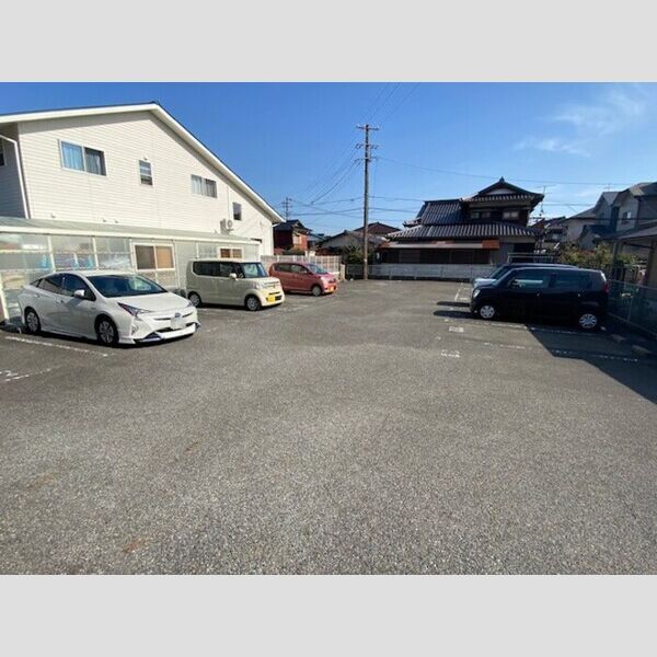 駐車場 (駐車場)