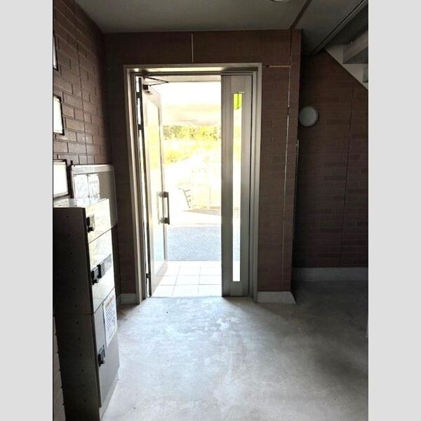 現地周辺 (ロビー)