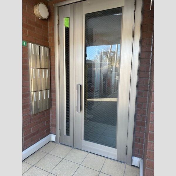 エントランス (エントランス)