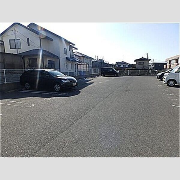 駐車場 (駐車場)