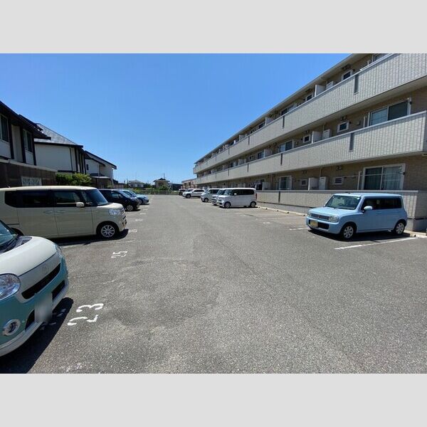 駐車場 (駐車場)