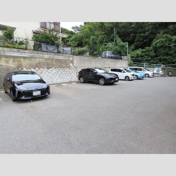 駐車場 (駐車場)