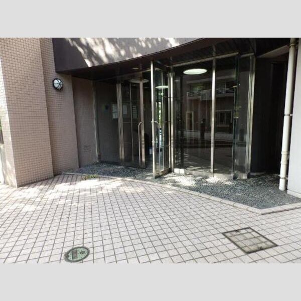 エントランス (エントランス)