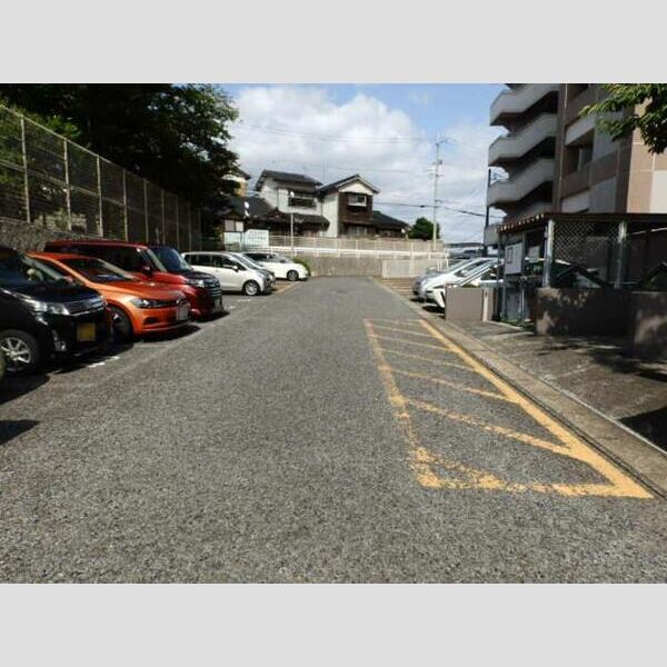 駐車場 (駐車場)