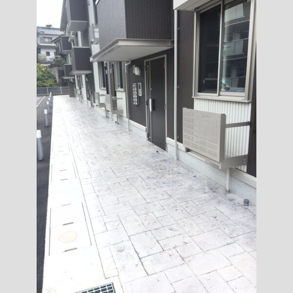 エントランス (エントランス)