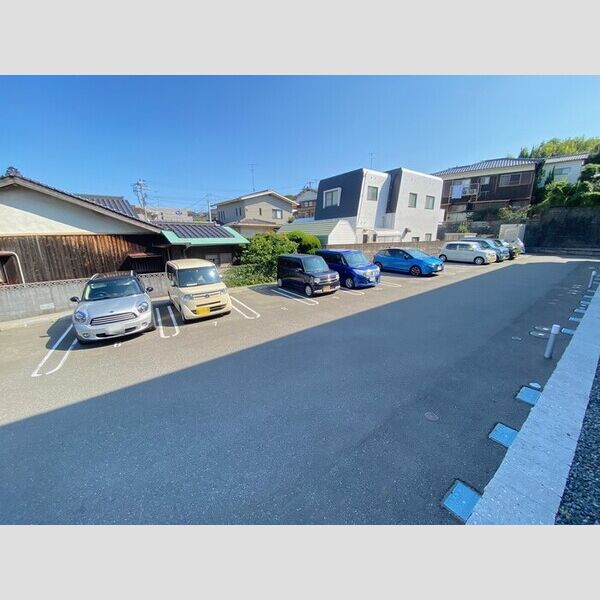 駐車場 (駐車場)
