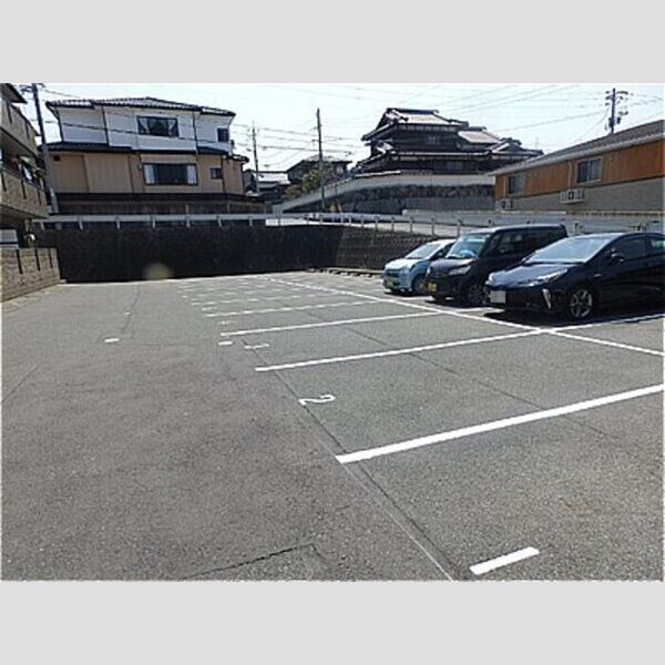 駐車場 (駐車場)