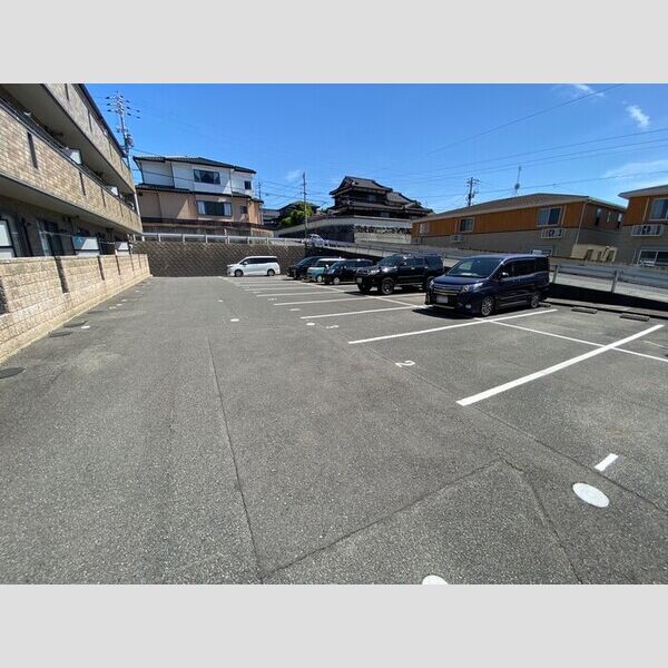 駐車場 (駐車場)