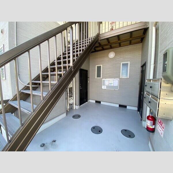 エントランス (共用部)