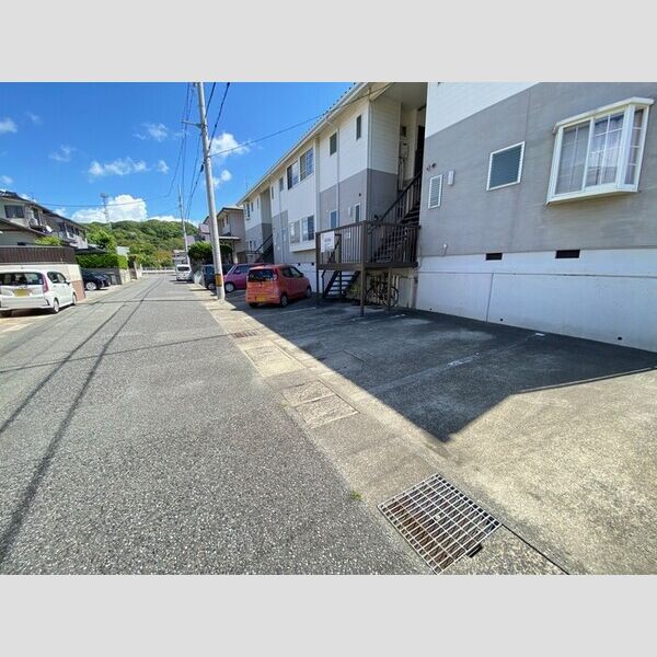 駐車場 (駐車場)