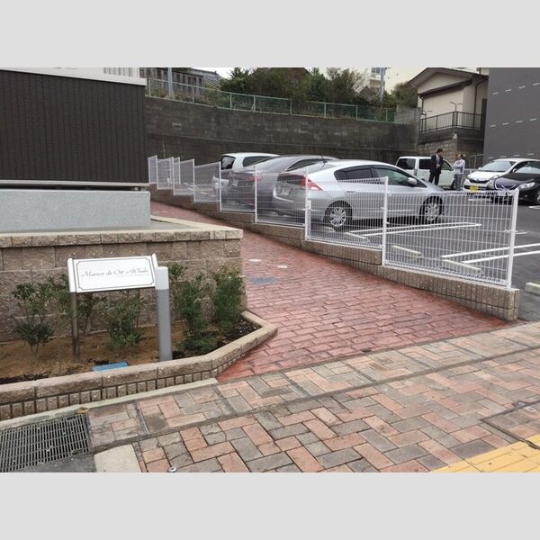 エントランス (エントランス)