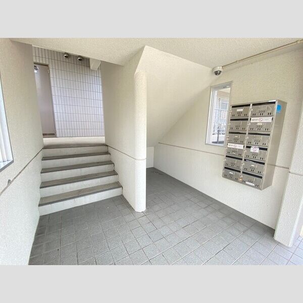 エントランス (エントランス)