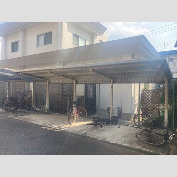 現地周辺 (パークヴィラ24共同駐輪場)