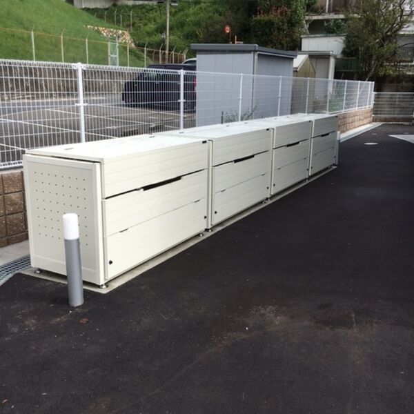 現地周辺 (ゴミステーション)