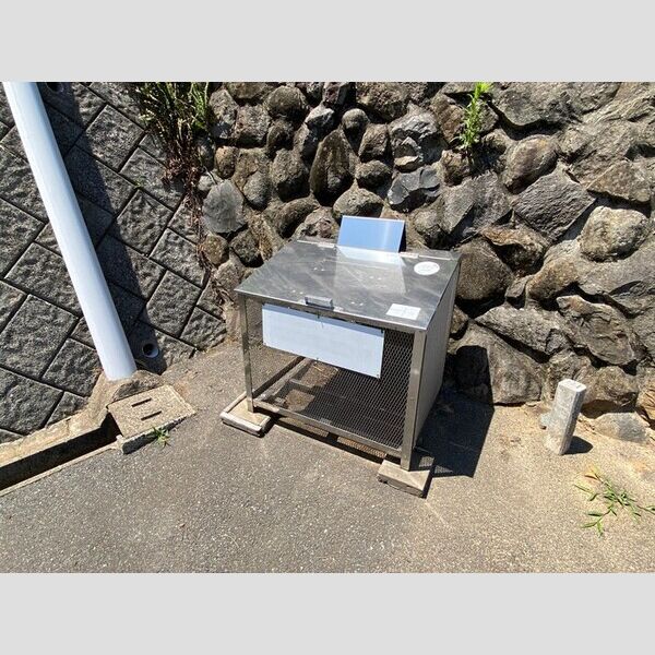 現地周辺 (専用ゴミ庫)