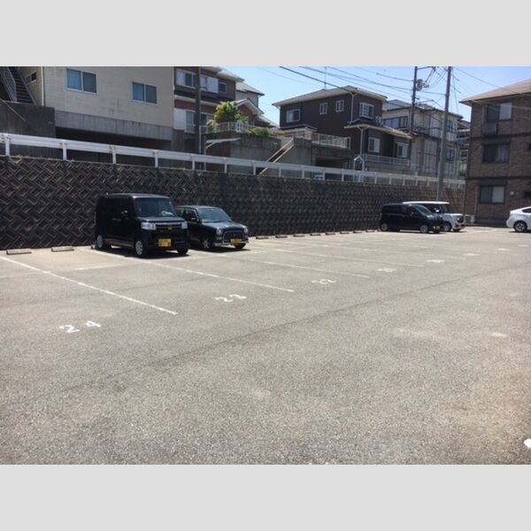駐車場 (駐車場)