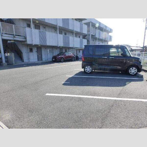 駐車場 (駐車場)