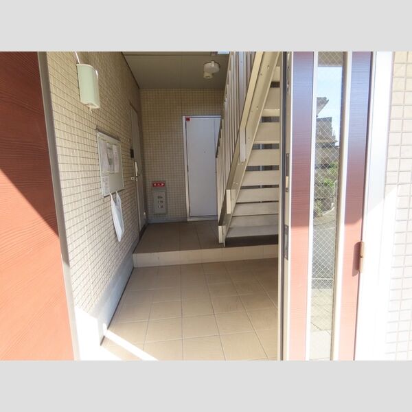 現地周辺 (エントランス後)