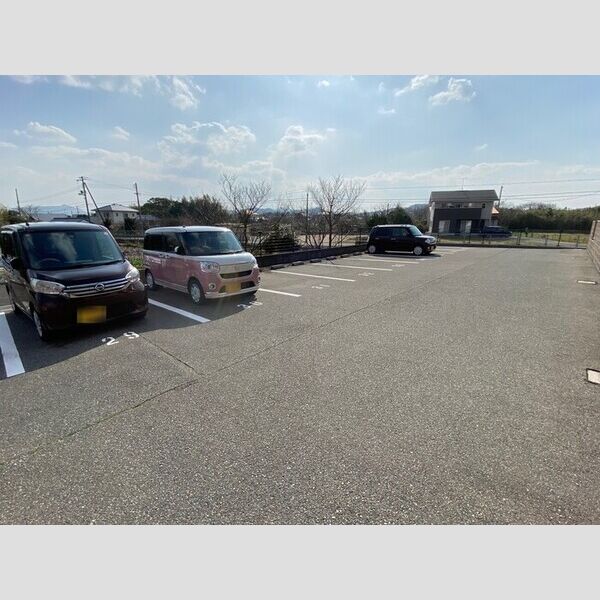 駐車場 (駐車場)