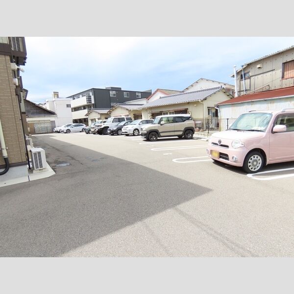 駐車場 (駐車場)