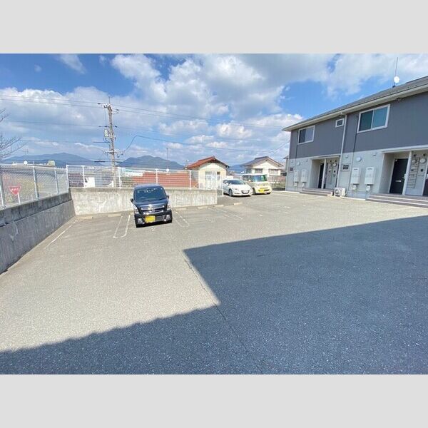 駐車場 (駐車場)