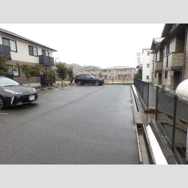 駐車場 (駐車場)