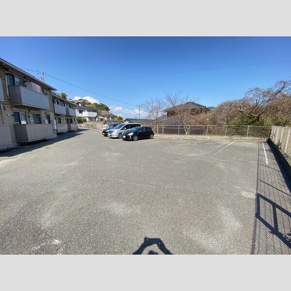 駐車場 (駐車場)