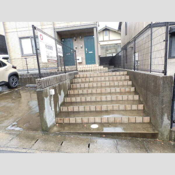 エントランス (エントランス)