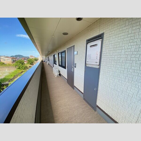 現地周辺 (廊下)