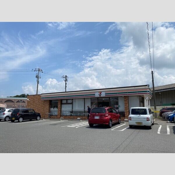 現地周辺 (セブンイレブン長門仙崎店(489m))