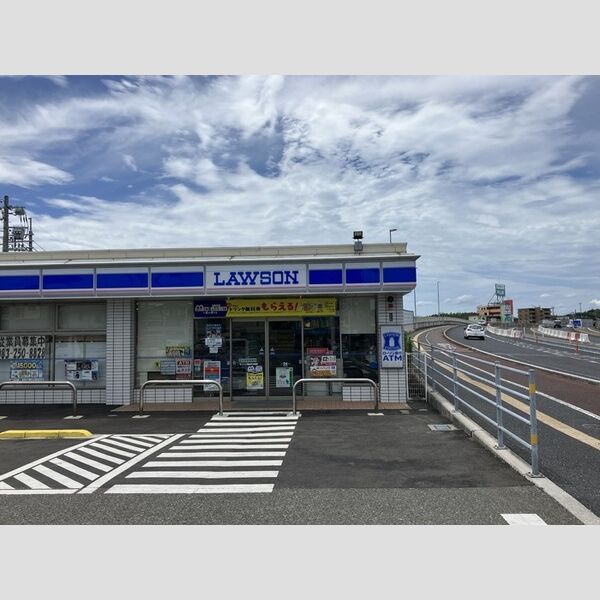 現地周辺 (ローソン 下関川中本町店(890m))