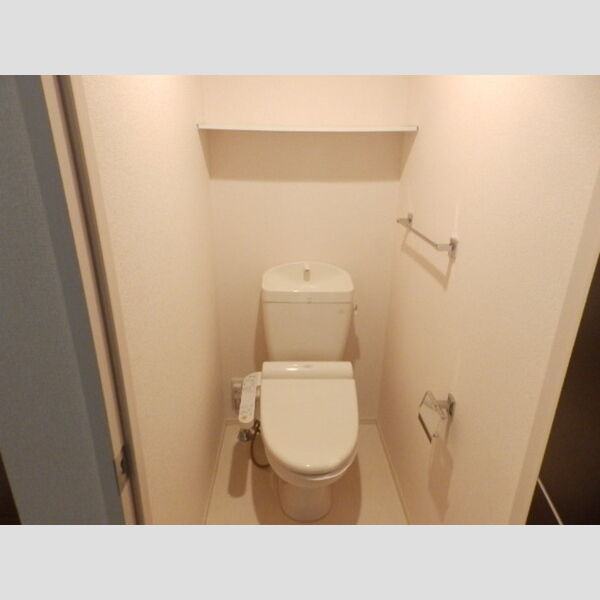 トイレ (温水洗浄暖房便座)