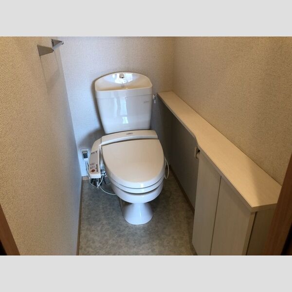 トイレ (トイレ(カウンター収納))