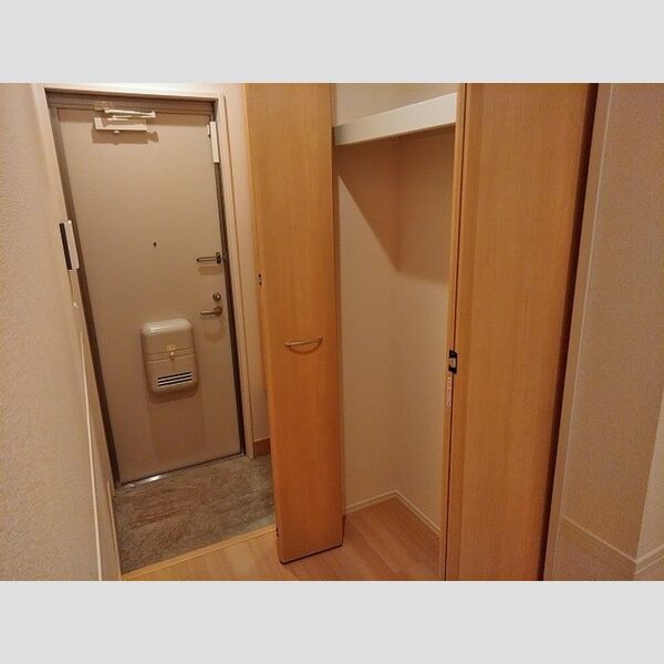 玄関 (玄関収納)