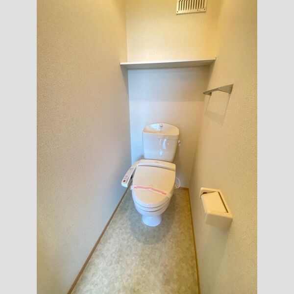 トイレ (トイレ)