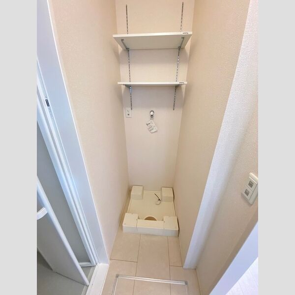 その他 (洗濯機置き場)
