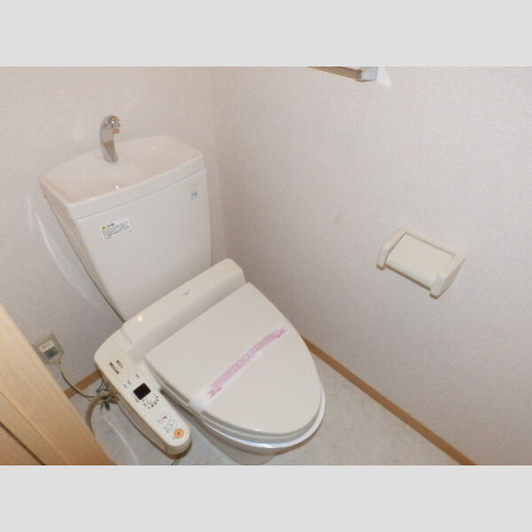 トイレ (温水洗浄暖房便座)