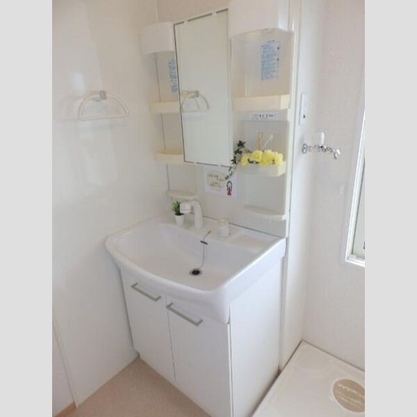 洗面所 (洗髪洗面化粧台)