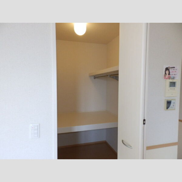 収納 (ウォークインクローゼット)