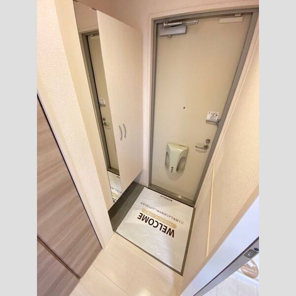 玄関 (玄関)
