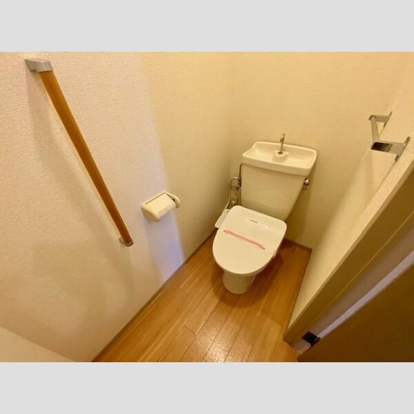 トイレ (トイレ(温水洗浄暖房便座))