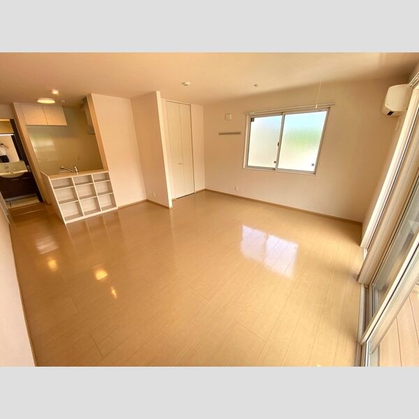 居室・リビング (洋室15.8帖(エアコン付))